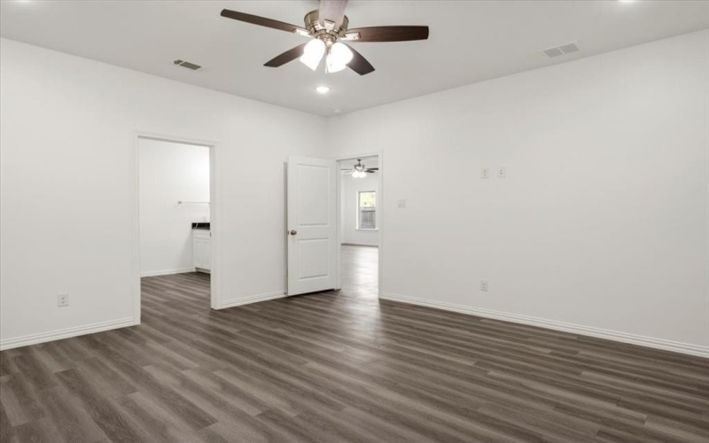 3809 Robert L Parish Sr Avenue, Dallas, TX 75210, 3 Bedrooms Bedrooms, ,2 BathroomsBathrooms,Residential,For Sale,3809 Robert L Parish Sr Avenue,0,21084776