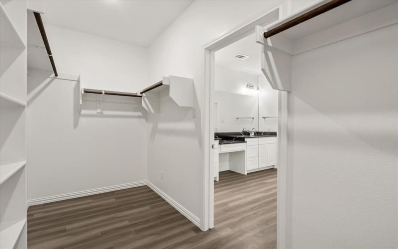 3809 Robert L Parish Sr Avenue, Dallas, TX 75210, 3 Bedrooms Bedrooms, ,2 BathroomsBathrooms,Residential,For Sale,3809 Robert L Parish Sr Avenue,0,21084776