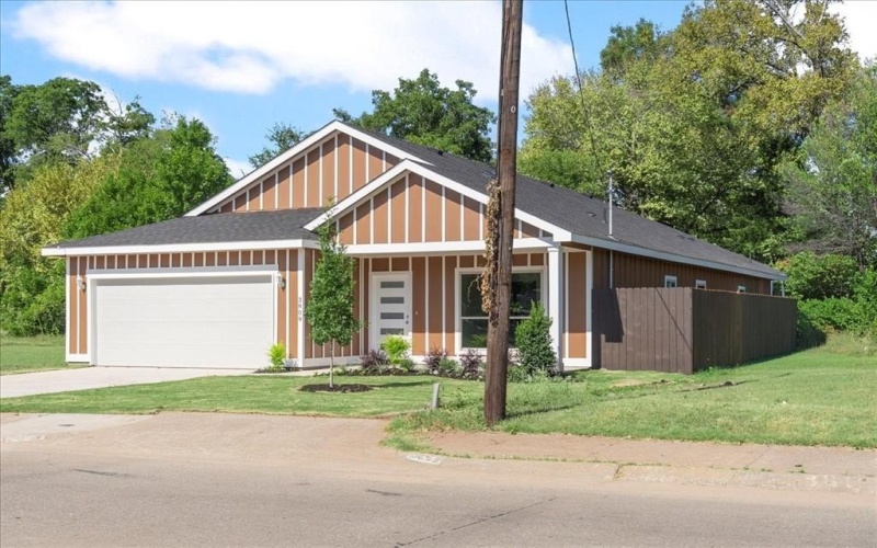 3809 Robert L Parish Sr Avenue, Dallas, TX 75210, 3 Bedrooms Bedrooms, ,2 BathroomsBathrooms,Residential,For Sale,3809 Robert L Parish Sr Avenue,0,21084776