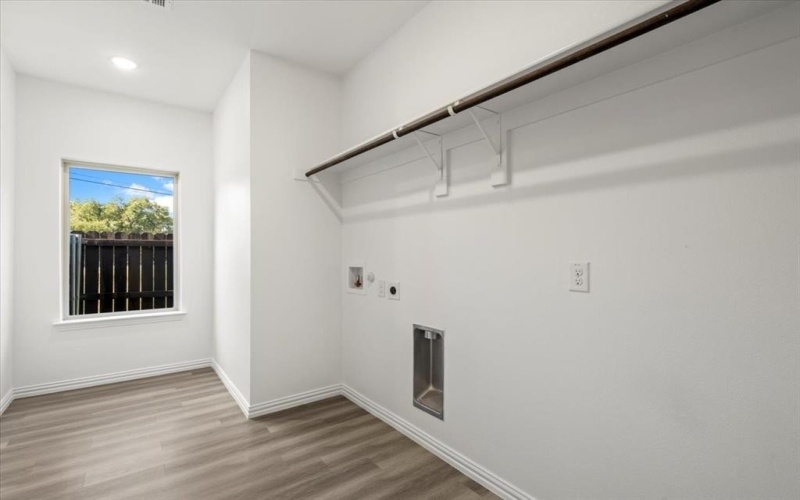 3809 Robert L Parish Sr Avenue, Dallas, TX 75210, 3 Bedrooms Bedrooms, ,2 BathroomsBathrooms,Residential,For Sale,3809 Robert L Parish Sr Avenue,0,21084776