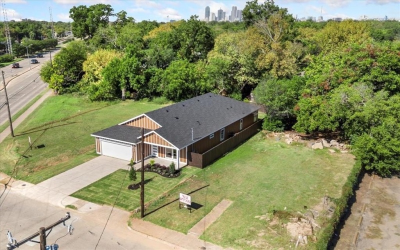 3809 Robert L Parish Sr Avenue, Dallas, TX 75210, 3 Bedrooms Bedrooms, ,2 BathroomsBathrooms,Residential,For Sale,3809 Robert L Parish Sr Avenue,0,21084776
