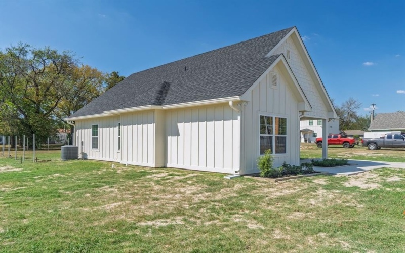 503 N Jackson Street, Sulphur Springs, TX 75482, 2 Habitaciones Habitaciones , ,1 BañoBaños,Residential,En Venta,503 N Jackson Street,0,21085216