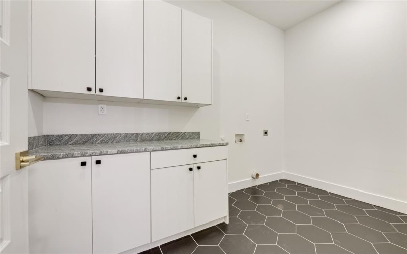 3143 Mcdermott Avenue, Dallas, TX 75215, 3 Habitaciones Habitaciones , ,2 BañosBaños,Residential,En Venta,3143 Mcdermott Avenue,0,21085479
