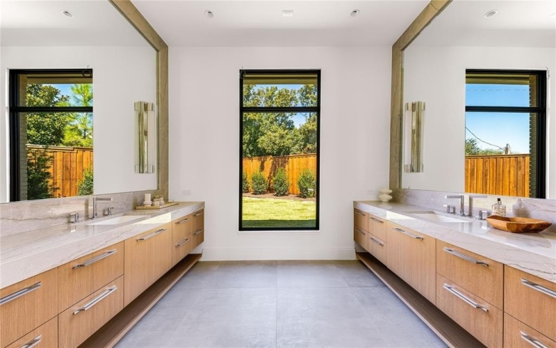 4527 N Lindhurst Avenue, Dallas, TX 75229, 5 Habitaciones Habitaciones , ,6 BañosBaños,Residential,En Venta,4527 N Lindhurst Avenue,0,21085818