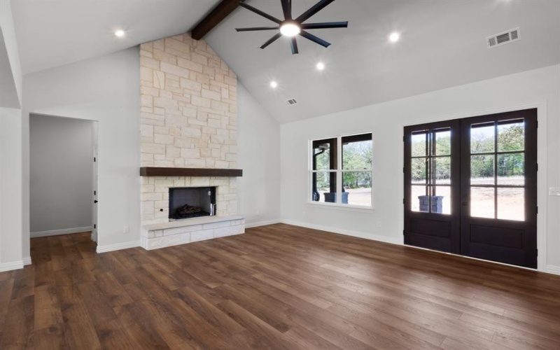 109 Post Oak Cove, Sunset, TX 76270, 3 Bedrooms Bedrooms, ,2 BathroomsBathrooms,Residential,For Sale,109 Post Oak Cove,0,21086147