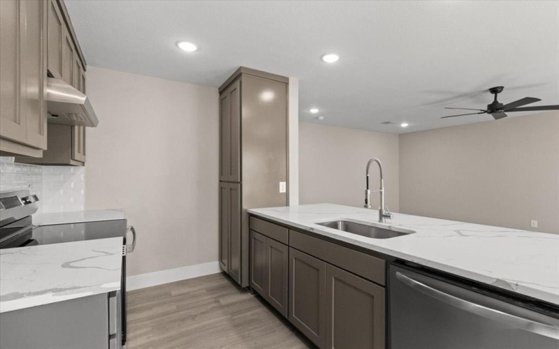 2644-46 Hutchinson Street, Fort Worth, TX 76106, 6 Habitaciones Habitaciones , ,6 BañosBaños,Residential Multi Family,En Venta,2644-46 Hutchinson Street,0,21086211