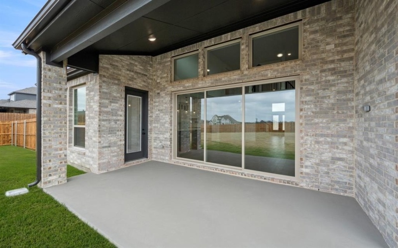 291 Cheyenne Mountain Drive, Ovilla, TX 75154, 5 Bedrooms Bedrooms, ,5 BathroomsBathrooms,Residential,For Sale,291 Cheyenne Mountain Drive,0,21086220