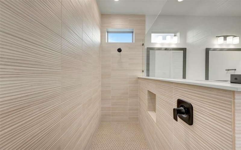 1059 Lookout Drive, Rockwall, TX 75087, 4 Habitaciones Habitaciones , ,3 BañosBaños,Residential,En Venta,1059 Lookout Drive,0,21086386