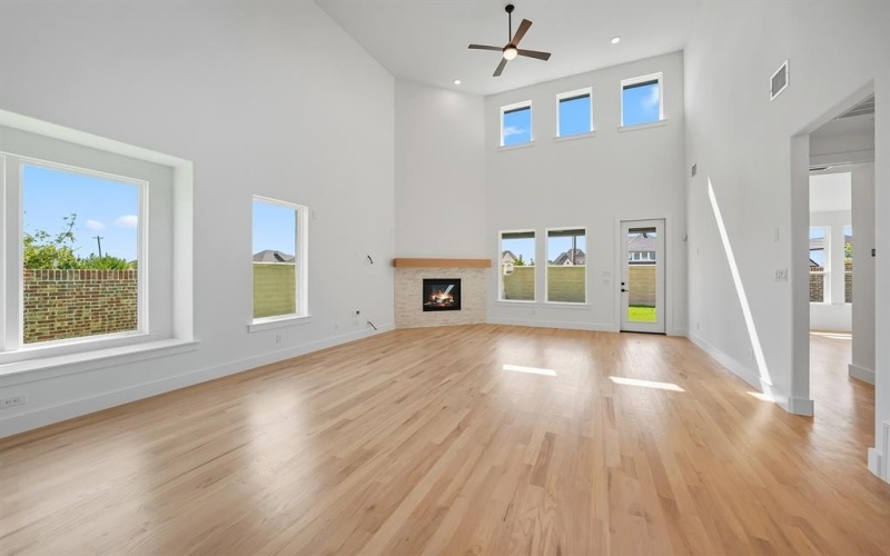 587 Mayfair Lane, Frisco, TX 75033, 4 Habitaciones Habitaciones , ,5 BañosBaños,Residential,En Venta,587 Mayfair Lane,0,21086396