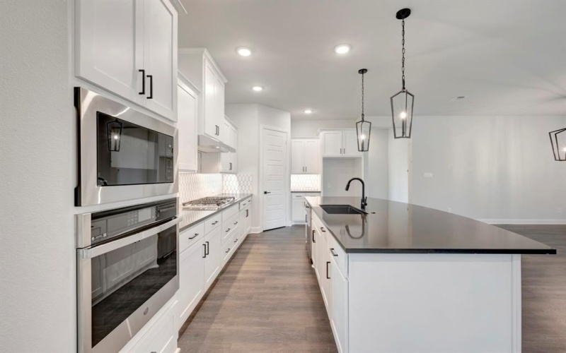 2075 Pine Grove Lane, Arlington, TX 76005, 2 Bedrooms Bedrooms, ,2 BathroomsBathrooms,Residential,For Sale,2075 Pine Grove Lane,0,21086408