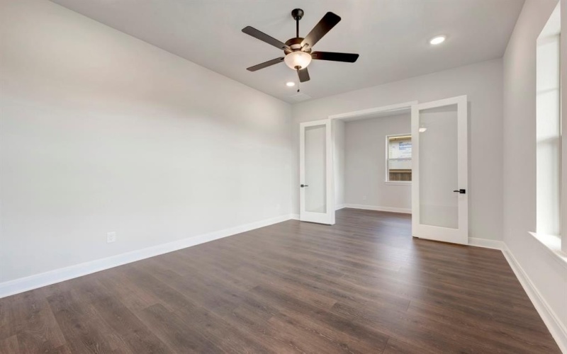 2075 Pine Grove Lane, Arlington, TX 76005, 2 Bedrooms Bedrooms, ,2 BathroomsBathrooms,Residential,For Sale,2075 Pine Grove Lane,0,21086408