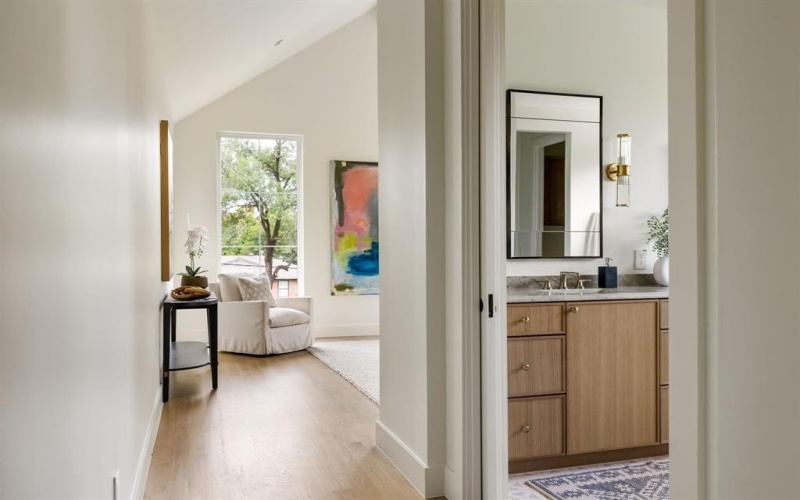 6549 Trammel Drive, Dallas, TX 75214, 4 Bedrooms Bedrooms, ,5 BathroomsBathrooms,Residential,For Sale,6549 Trammel Drive,0,21086431