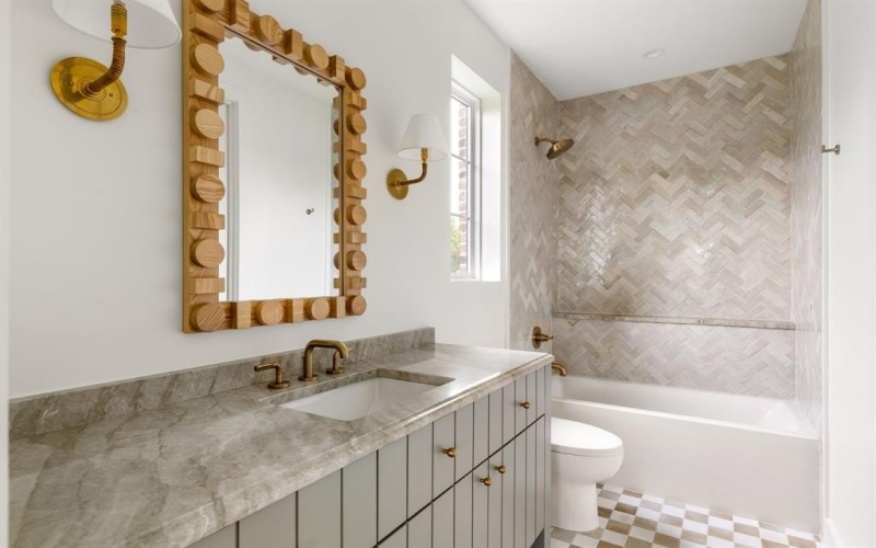 6549 Trammel Drive, Dallas, TX 75214, 4 Bedrooms Bedrooms, ,5 BathroomsBathrooms,Residential,For Sale,6549 Trammel Drive,0,21086431