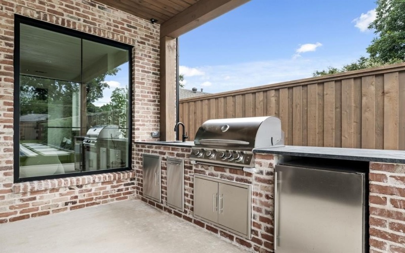 6549 Trammel Drive, Dallas, TX 75214, 4 Bedrooms Bedrooms, ,5 BathroomsBathrooms,Residential,For Sale,6549 Trammel Drive,0,21086431