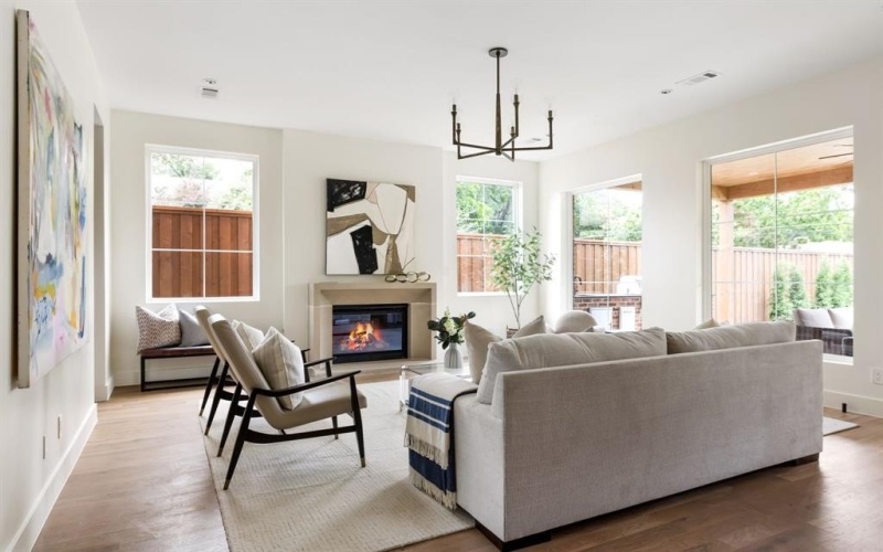 6549 Trammel Drive, Dallas, TX 75214, 4 Bedrooms Bedrooms, ,5 BathroomsBathrooms,Residential,For Sale,6549 Trammel Drive,0,21086431