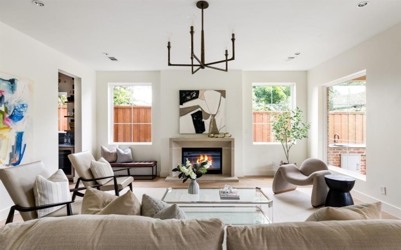 6549 Trammel Drive, Dallas, TX 75214, 4 Bedrooms Bedrooms, ,5 BathroomsBathrooms,Residential,For Sale,6549 Trammel Drive,0,21086431