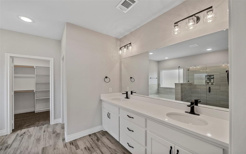 409 Ellis Place Drive, Greenville, TX 75402, 4 Bedrooms Bedrooms, ,3 BathroomsBathrooms,Residential,For Sale,409 Ellis Place Drive,0,21086884