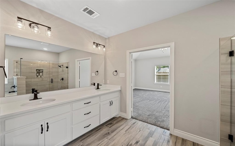 409 Ellis Place Drive, Greenville, TX 75402, 4 Bedrooms Bedrooms, ,3 BathroomsBathrooms,Residential,For Sale,409 Ellis Place Drive,0,21086884