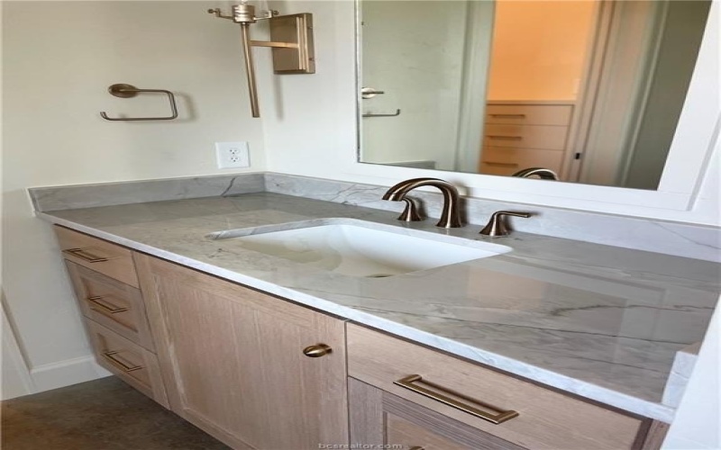 6674 Ridgeview Estates Lane, Bryan, TX 77808, 4 Bedrooms Bedrooms, ,3 BathroomsBathrooms,Residential,For Sale,6674 Ridgeview Estates Lane,0,25001602