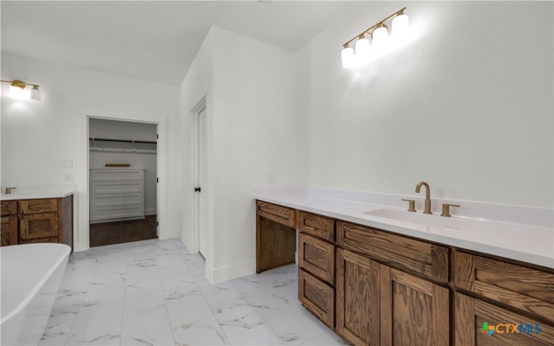 7912 Rock Crest Drive, Moody, TX 76557, 4 Habitaciones Habitaciones , ,3 BañosBaños,Residential,En Venta,7912 Rock Crest Drive,0,595326