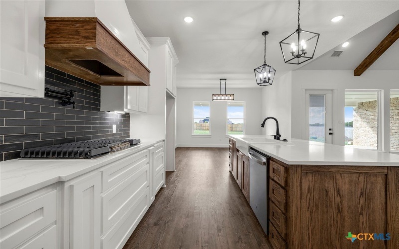 7912 Rock Crest Drive, Moody, TX 76557, 4 Habitaciones Habitaciones , ,3 BañosBaños,Residential,En Venta,7912 Rock Crest Drive,0,595326