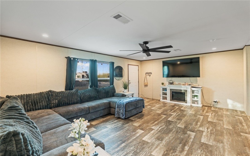 2360 CR 2048, Aransas Pass, TX 78336, 3 Bedrooms Bedrooms, ,2 BathroomsBathrooms,Residential,For Sale,2360 CR 2048,0,464137