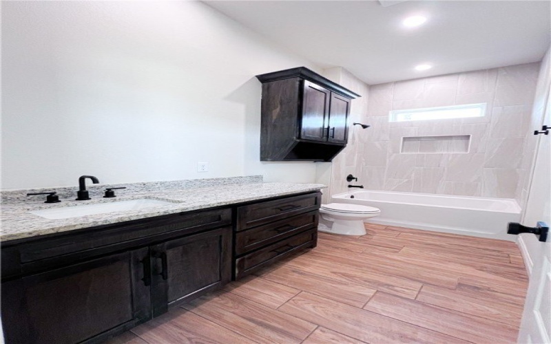 6918 Pacific Way, Corpus Christi, TX 78414, 4 Bedrooms Bedrooms, ,3 BathroomsBathrooms,Residential,For Sale,6918 Pacific Way,0,466389
