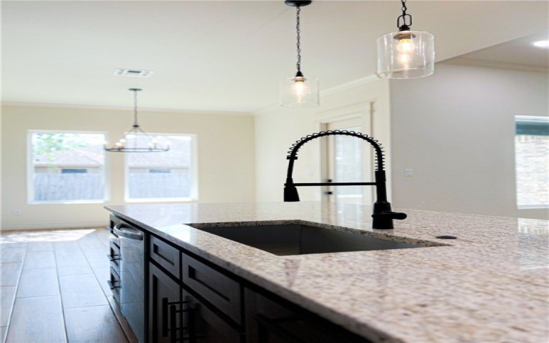 6918 Pacific Way, Corpus Christi, TX 78414, 4 Bedrooms Bedrooms, ,3 BathroomsBathrooms,Residential,For Sale,6918 Pacific Way,0,466389