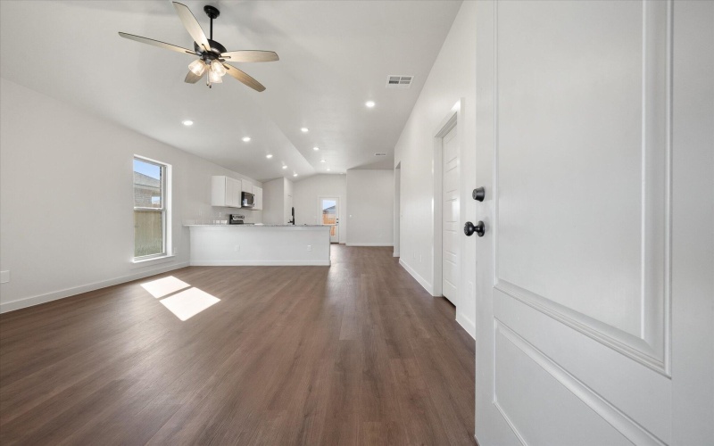 1319 N Chicago Avenue, Lubbock, TX 79416, 3 Bedrooms Bedrooms, ,2 BathroomsBathrooms,Residential,For Sale,1319 N Chicago Avenue,0,202561816