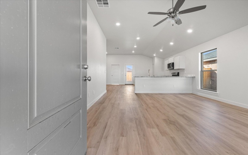 1321 N Chicago Avenue, Lubbock, TX 79416, 3 Habitaciones Habitaciones , ,2 BañosBaños,Residential,En Venta,1321 N Chicago Avenue,0,202561817