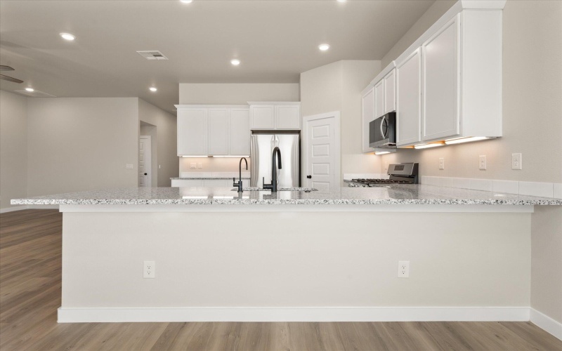 6811 54th Street, Lubbock, TX 79407, 4 Bedrooms Bedrooms, ,2 BathroomsBathrooms,Residential,For Sale,6811 54th Street,0,202561819