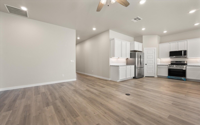 6811 54th Street, Lubbock, TX 79407, 4 Bedrooms Bedrooms, ,2 BathroomsBathrooms,Residential,For Sale,6811 54th Street,0,202561819