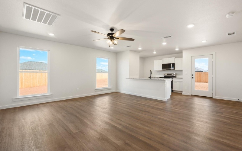 6303 Volney Avenue, Lubbock, TX 79407, 2 Habitaciones Habitaciones , ,2 BañosBaños,Residential,En Venta,6303 Volney Avenue,0,202561820