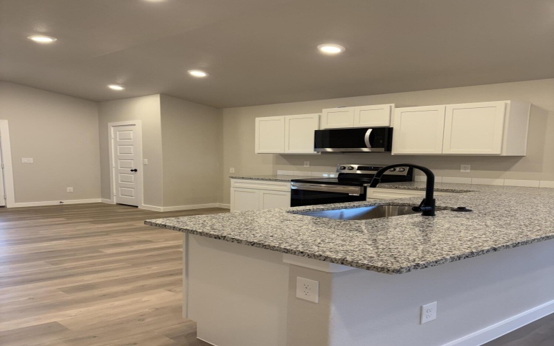 7222 35th Street, Lubbock, TX 79407, 3 Bedrooms Bedrooms, ,2 BathroomsBathrooms,Residential,For Sale,7222 35th Street,0,202561845