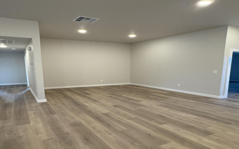 7208 35th Street, Lubbock, TX 79407, 3 Bedrooms Bedrooms, ,2 BathroomsBathrooms,Residential,For Sale,7208 35th Street,0,202561848