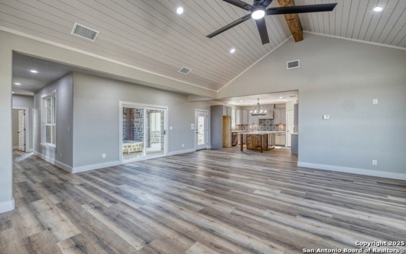 58 Greystone Hills Circle, Uvalde, TX 78801, 4 Bedrooms Bedrooms, ,3 BathroomsBathrooms,Residential,For Sale,58 Greystone Hills Circle,0,1915566