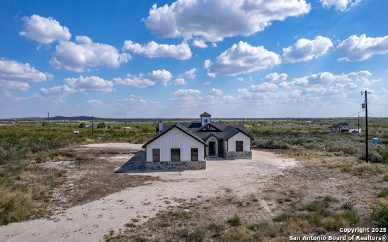 58 Greystone Hills Circle, Uvalde, TX 78801, 4 Bedrooms Bedrooms, ,3 BathroomsBathrooms,Residential,For Sale,58 Greystone Hills Circle,0,1915566