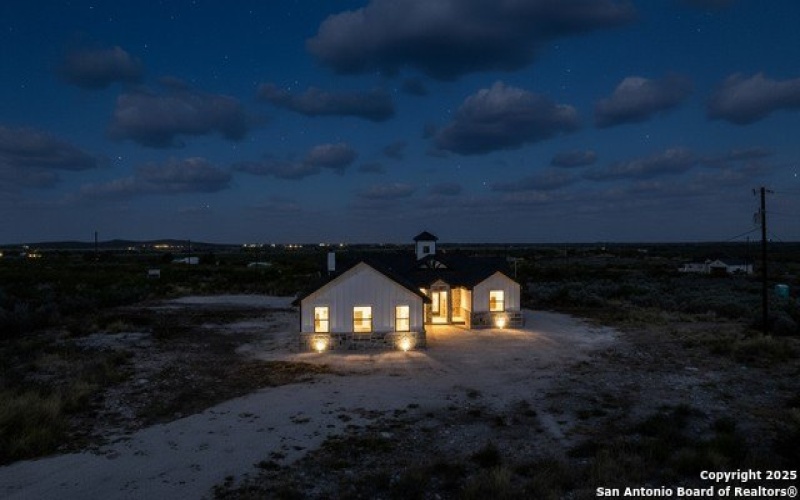 58 Greystone Hills Circle, Uvalde, TX 78801, 4 Bedrooms Bedrooms, ,3 BathroomsBathrooms,Residential,For Sale,58 Greystone Hills Circle,0,1915566