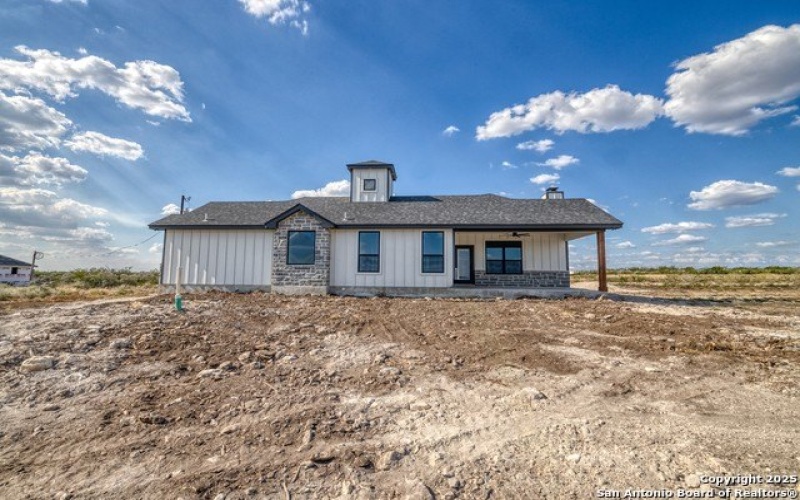 58 Greystone Hills Circle, Uvalde, TX 78801, 4 Bedrooms Bedrooms, ,3 BathroomsBathrooms,Residential,For Sale,58 Greystone Hills Circle,0,1915566