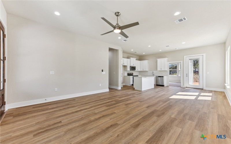 855 Cypress Lane, Cottonwood Shores, TX 78657, 3 Habitaciones Habitaciones , ,2 BañosBaños,Residential,En Venta,855 Cypress Lane,0,595343