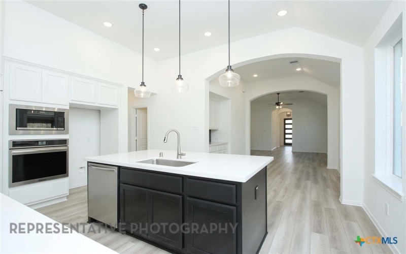227 Bodensee Place, New Braunfels, TX 78130, 4 Habitaciones Habitaciones , ,2 BañosBaños,Residential,En Venta,227 Bodensee Place,0,595375