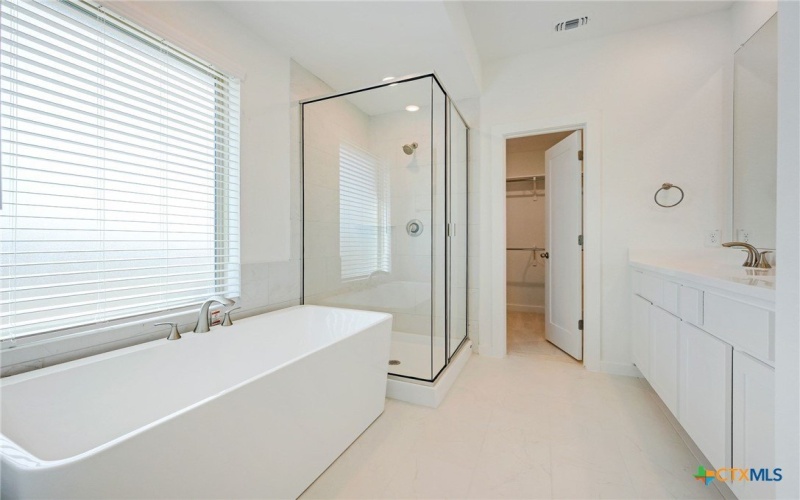 203 Bodensee Place, New Braunfels, TX 78130, 3 Habitaciones Habitaciones , ,2 BañosBaños,Residential,En Venta,203 Bodensee Place,0,595385