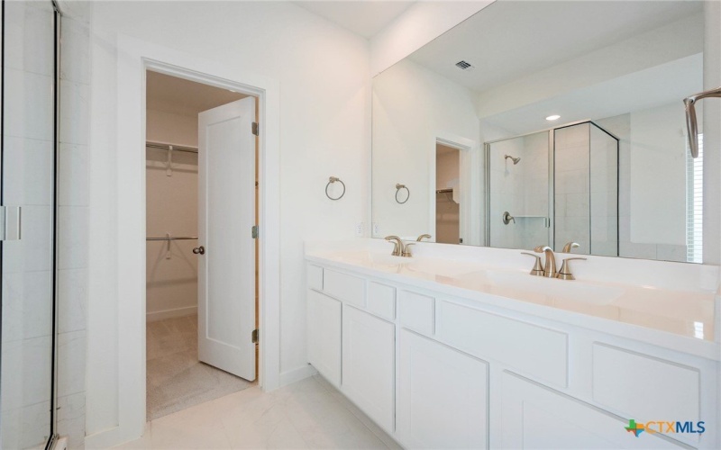 203 Bodensee Place, New Braunfels, TX 78130, 3 Habitaciones Habitaciones , ,2 BañosBaños,Residential,En Venta,203 Bodensee Place,0,595385