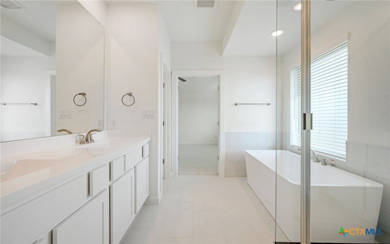 203 Bodensee Place, New Braunfels, TX 78130, 3 Habitaciones Habitaciones , ,2 BañosBaños,Residential,En Venta,203 Bodensee Place,0,595385