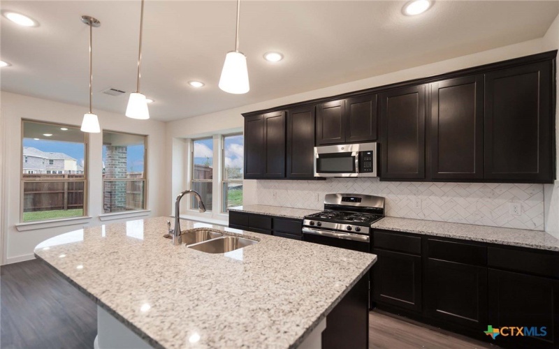 203 Bodensee Place, New Braunfels, TX 78130, 3 Habitaciones Habitaciones , ,2 BañosBaños,Residential,En Venta,203 Bodensee Place,0,595385