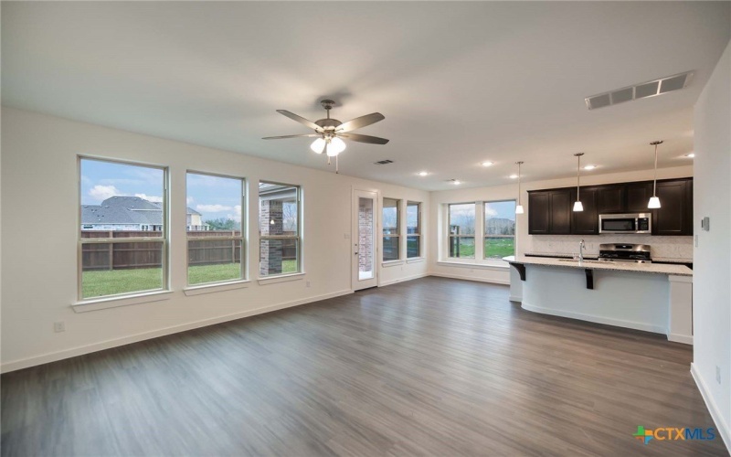 203 Bodensee Place, New Braunfels, TX 78130, 3 Habitaciones Habitaciones , ,2 BañosBaños,Residential,En Venta,203 Bodensee Place,0,595385