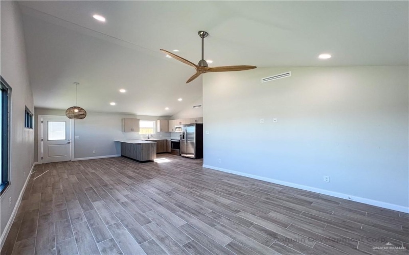 2612 Mockingbird Road, Weslaco, TX 78596, ,Residential Multi Family,For Sale,2612 Mockingbird Road,459457