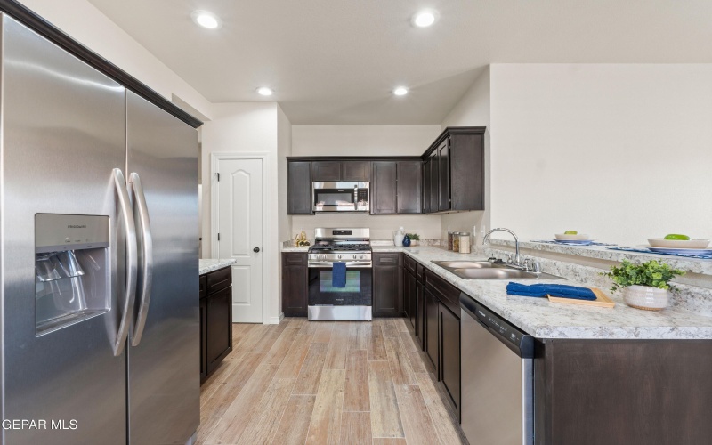 325 Sand Gate Drive, Horizon City, TX 79928, 4 Bedrooms Bedrooms, ,2 BathroomsBathrooms,Residential,For Sale,325 Sand Gate Drive,0,932113