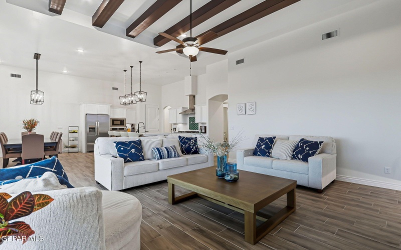 12868 PRESTBURY Avenue, El Paso, TX 79928, 4 Habitaciones Habitaciones , ,2 BañosBaños,Residential,En Venta,12868 PRESTBURY Avenue,0,932116