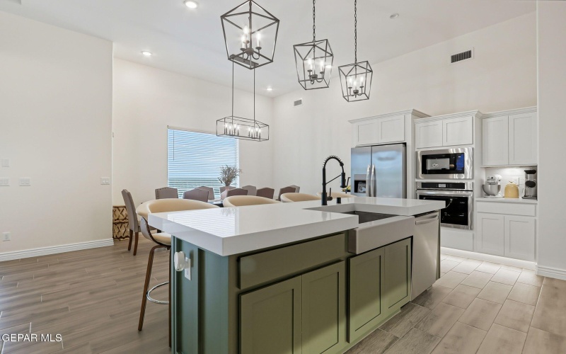 12868 PRESTBURY Avenue, El Paso, TX 79928, 4 Habitaciones Habitaciones , ,2 BañosBaños,Residential,En Venta,12868 PRESTBURY Avenue,0,932116